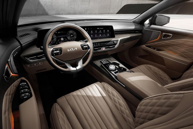 사진 : 기아 현행 K8 실내