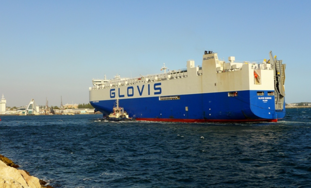 사진: 현대글로비스의 자동차전용운반선(PCTC)