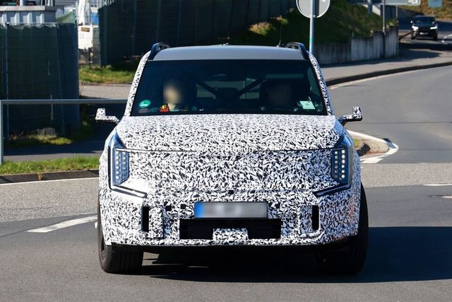 기아 'EV9 GT' 테스트카 (출처 : 오토에볼루션)