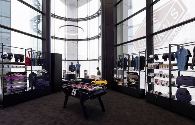 사진 :&nbsp;르노성수에 전시된 디오리지널(The Original) 르노 아이템