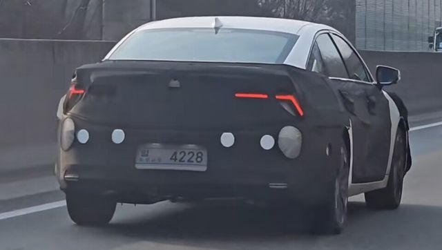 사진 : 기아 K8 페이스리프트 테스트카 (출처=Shorts Car)