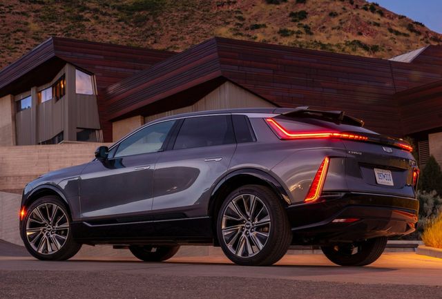 사진 : 캐딜락 리릭