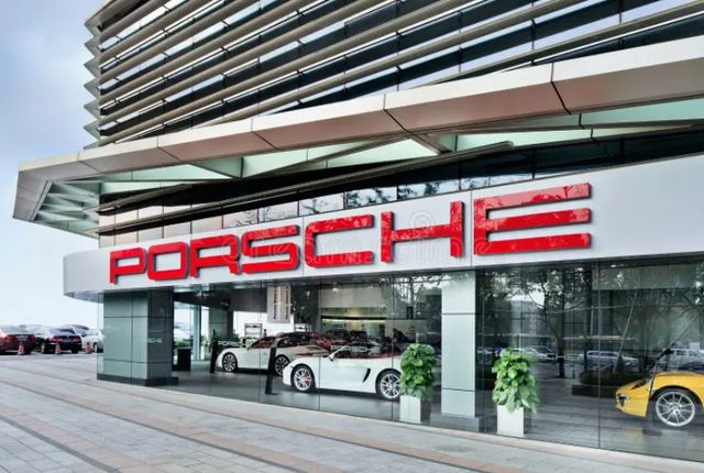 포르쉐 중국 딜러사들이 판매감소로 인한 손실분 보상을 요구하고 나섰다.