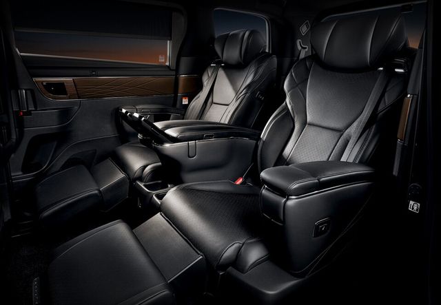 사진 : 토요타 알파드