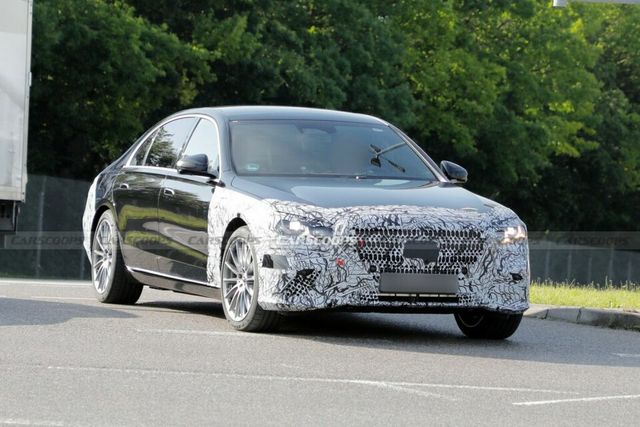 메르세데스-벤츠 'S클래스 페이스리프트' 테스트카 (출처 : Carscoops)