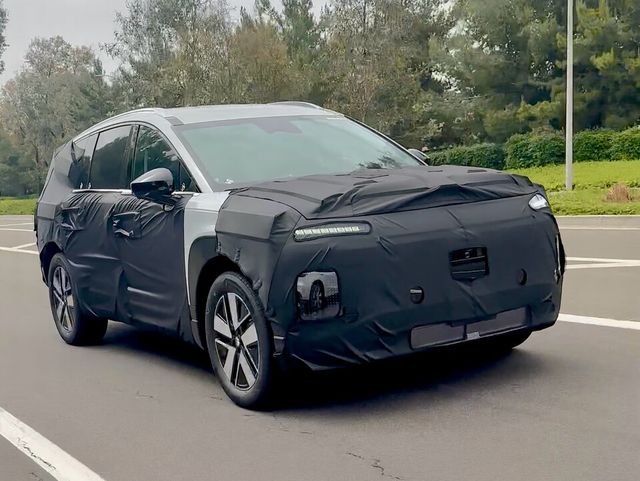 현대차 '아이오닉 7' 테스트카 (출처 : 오토스파이넷)