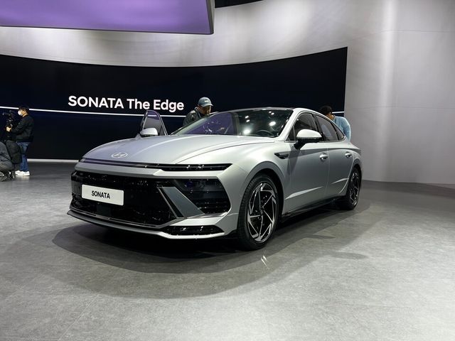사진 : 기아 쏘나타 디 엣지