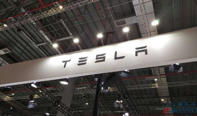 테슬라가 13일(현지 시간) 연례 주주총회를 열고 일론 머스크 최고경영자(CEO)의 449억 달러(61조8천억 원) 규모의 보상안을 승인했다.&nbsp;