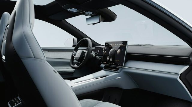 사진 : 폴스타 4