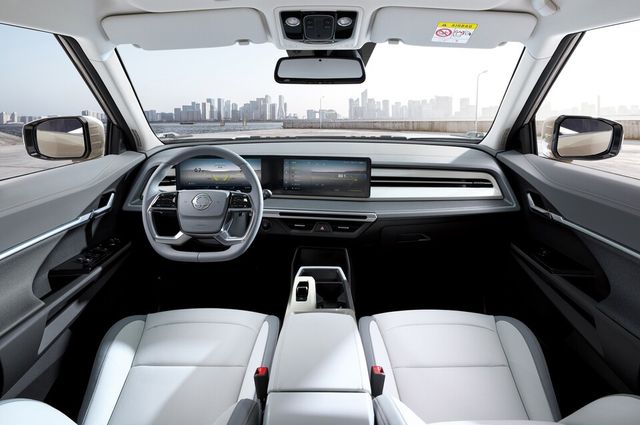 사진 : KGM 더 뉴 토레스