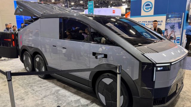 중국 샤오펑이 공개한 비행자동차 ‘Land Aircraft Carrier(분할 플라잉카)