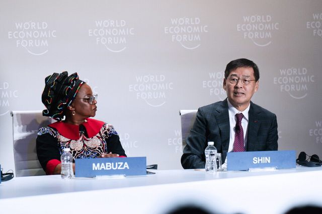 하계 다보스포럼에 참석한 신학철 LG화학 부회장