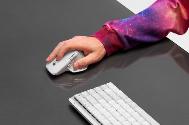 로지텍 MX Master 4