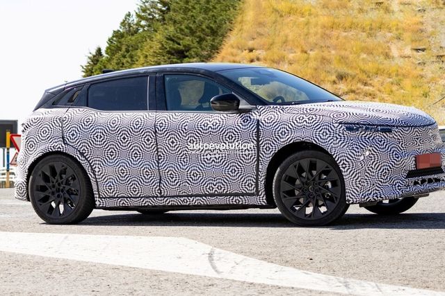 르노 메간 E-Tech 일렉트릭 페이스리프트 테스트카 (출처=Autoevolution)