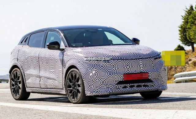 르노 메간 E-Tech 일렉트릭 페이스리프트 테스트카 (출처=Autoevolution)