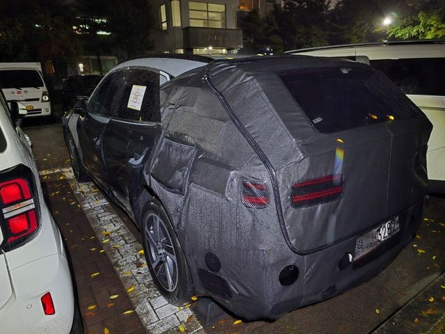 제네시스 'GV70 하이브리드' 테스트카 (출처 : 오토스파이넷)