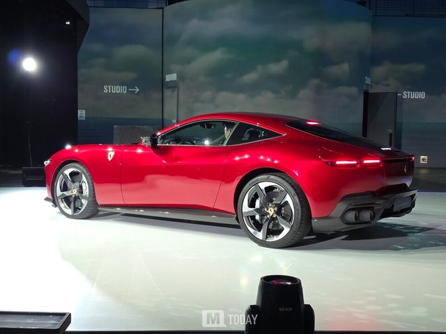 페라리 '아말피(Amalfi)'