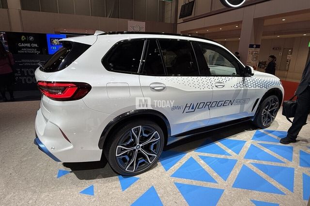 BMW iX5 하이드로젠