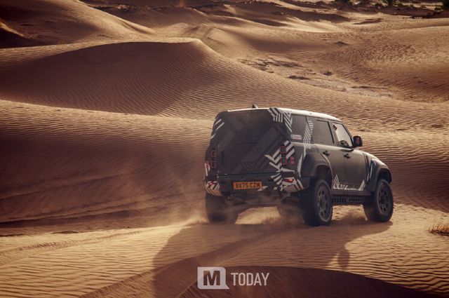 랜드로버 디펜더&nbsp;다카르&nbsp;D7X-R