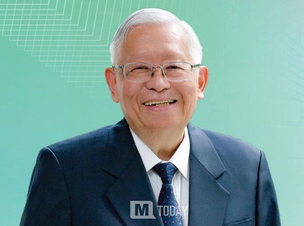 최근 인텔 R&D 책임자로 자리를 옮긴 전 TSMC 기술임원 로 웨이젠박사