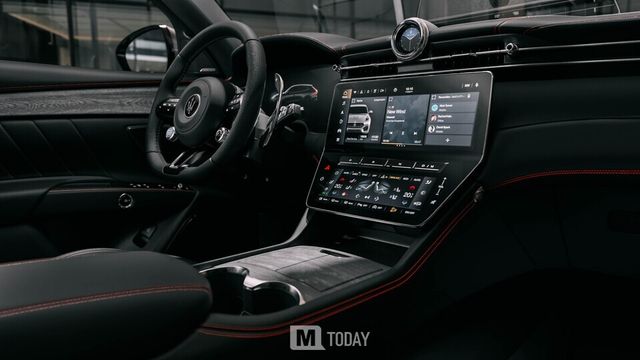 마세라티 그레칼레 폴고레 인테리어