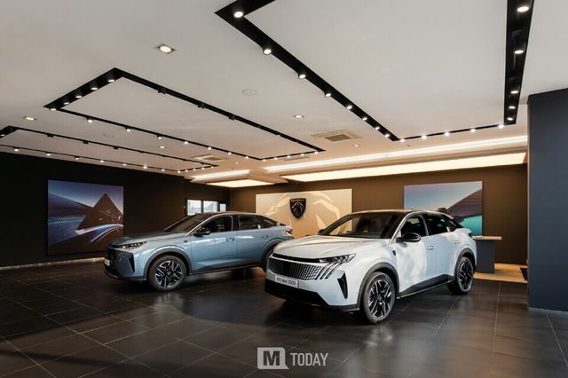 스텔란티스 SBH 인천 전시장 푸조