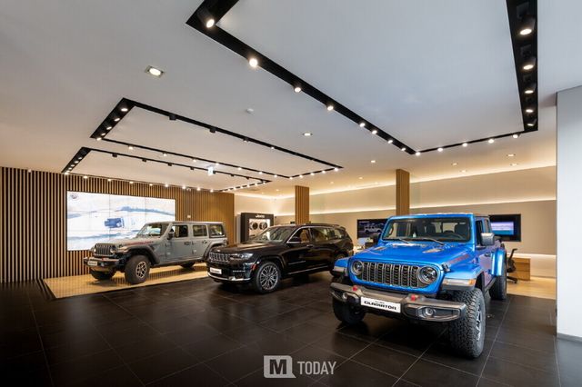 스텔란티스 SBH 인천 전시장 지프