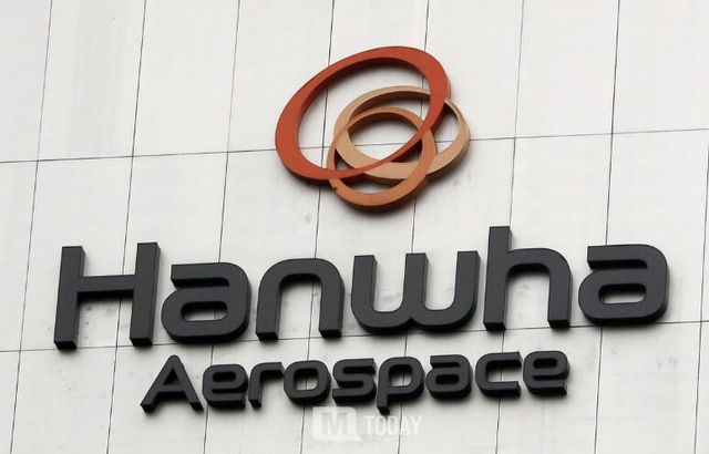 한화에어로스페이스가 4,400억 원 규모의 다연장 유도무기 ‘천무’를 에스토니아에 수출한다.