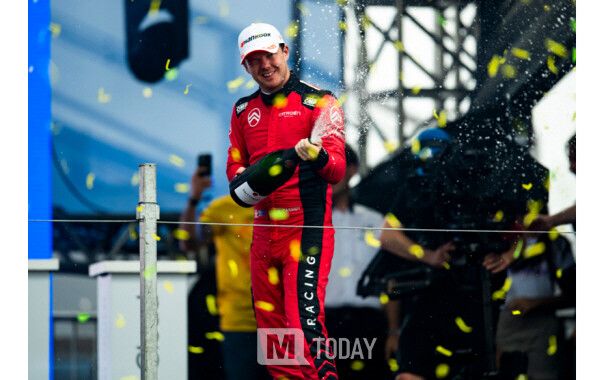시트로엥이 포뮬러 E 첫 무대에서 3위를 차지하며 데뷔와 동시에 포디움에 올랐다