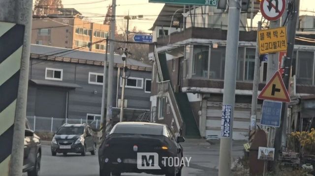 그랜저 페이스리프트 테스트카(출처: 힐러티비)