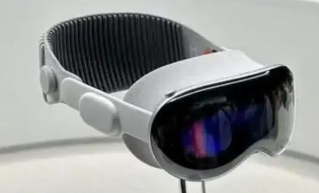 사진: 공간컴퓨터 애플 '비전 프로'