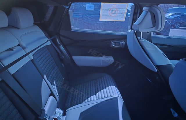 기아 'EV4' 실내 (출처 : 힐러TV)