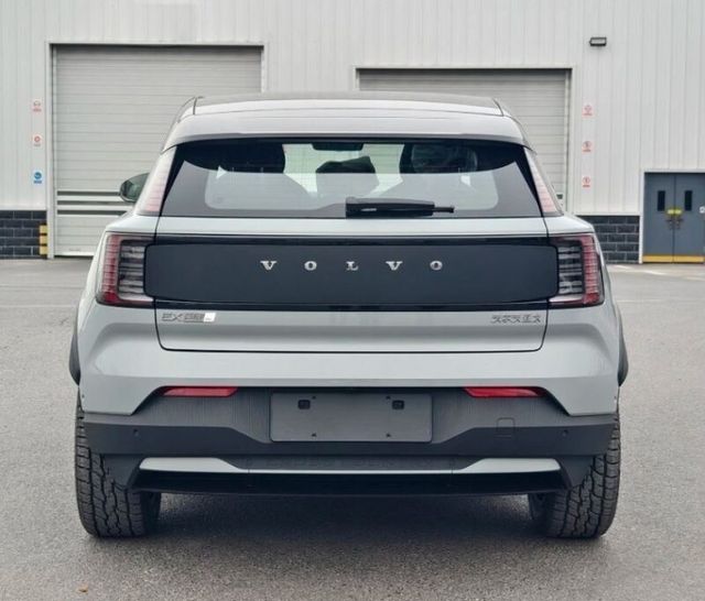 중국산 볼보 'EX30 크로스컨트리'