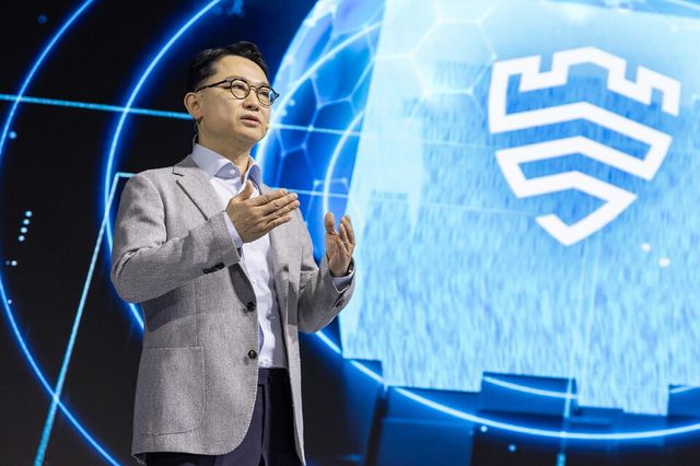 삼성전자 DA사업부 개발팀장 문종승 부사장이 28일 진행된 '웰컴 투 비스포크 AI' 행사에서 기술 전략과 비전에 대해 발표하고 있다.