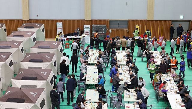 경북 청송군 산불 피해 이재민 대피소인 청송국민체육센터(사진 제공: 연합뉴스)