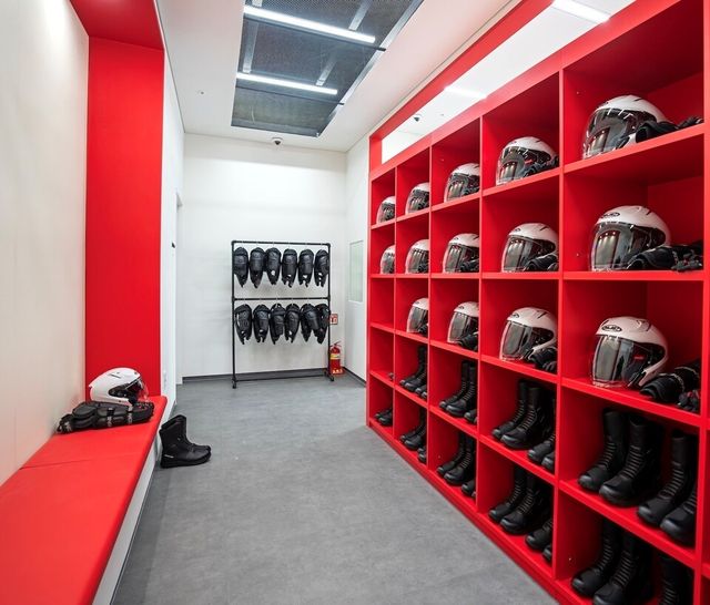 사진 : 혼다 에듀케이션 센터 1층 안전장구 피팅존