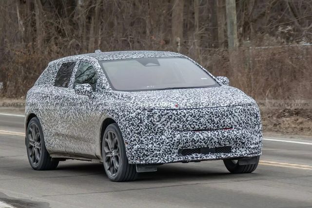 사진 : 캐딜락 옵틱-V 테스트카 (출처=Carscoops)