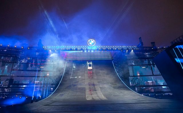 사진 :&nbsp;55도의 급경사에 오른 BMW 비전 드라이빙 익스피리언스 (출처=KAJA)