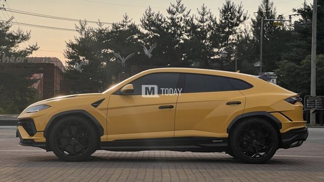 사진 : 람보르기니 우루스 퍼포만테