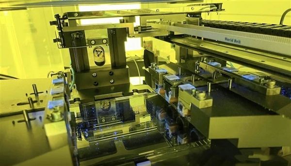 러시아가 최근 개발했다는 EUV 노광장비