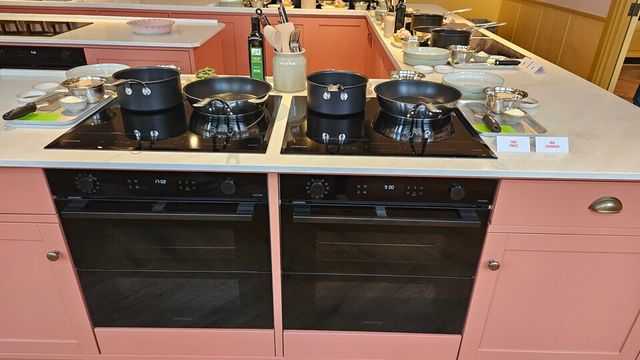 삼성전자 비스포크 AI 주방가전으로 단장한 영국 런던 제이미 올리버의 키친 스튜디오 모습