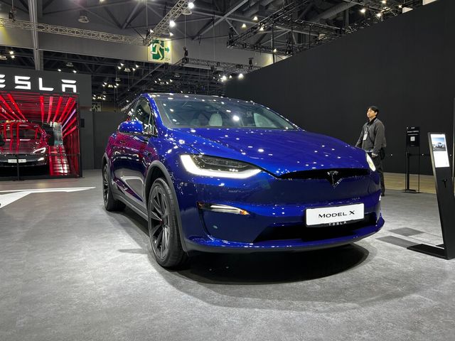 사진 : 테슬라 모델 X