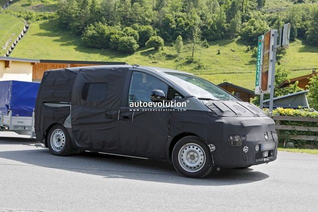 사진 : 현대차 스타리아 EV 테스트카 (출처=autoevolution)