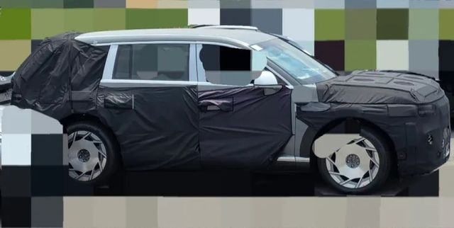 사진 : 제네시스 GV90 테스트카 (출처=오토스파이넷)