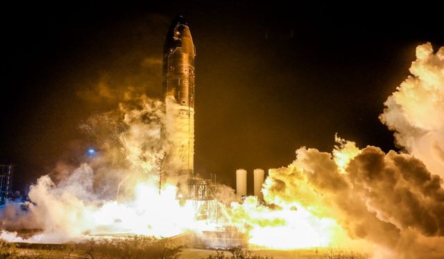 일론 머스크가 이끄는 스페이스X(SpaceX) 2세대 스타십 우주선이 19일(현지 시간) 시험대에서 폭발했다.(사진 출처: 스페이스X)