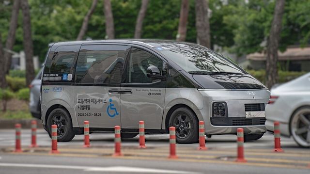 사진 : 현대차 스타리아 EV 테스트카 (출처=오토스파이넷/ShinGeun)