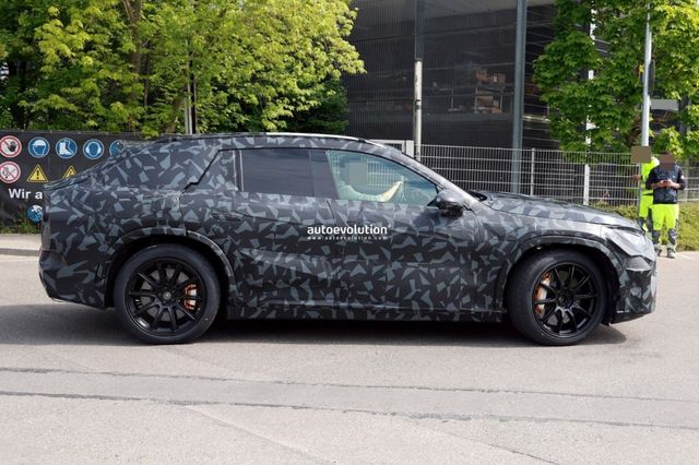 메르세데스-AMG GT SUV 테스트카 (출처 : 오토에볼루션)