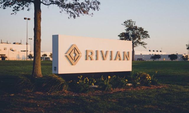 폭스바겐이 리비안에 10억 달러(1조3,600억 원)&nbsp;규모의 두 번째 투자를 진행한다.