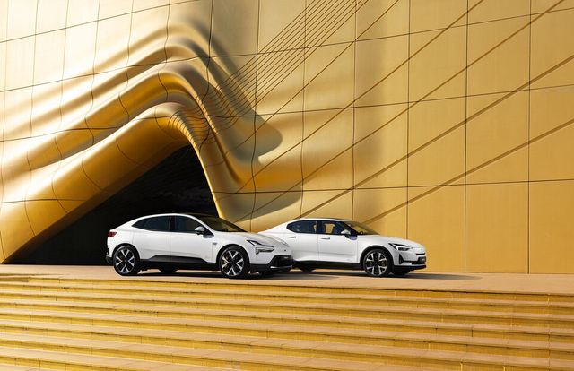 폴스타 2와 폴스타 4