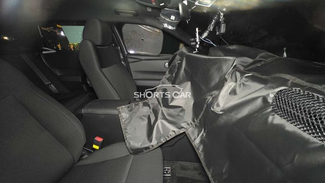 현대차 '아반떼 풀체인지' 실내 (출처 : 숏카)